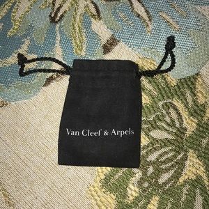 ❗️FLASH SALE❗️Van Cleef & Arpels Tiny Pouch